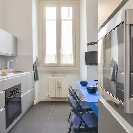 Edolo Halldis Apartment